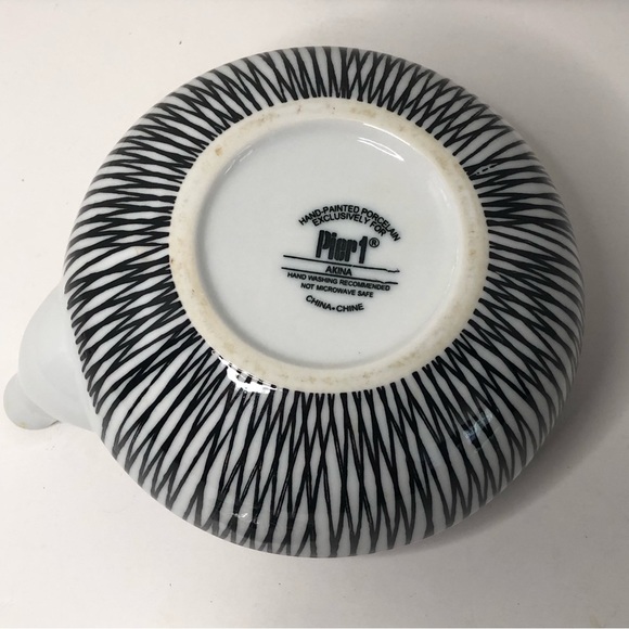 Pier 1 Akina Hand Painted Black and White Porcelain Metal Handle Teapot - Picture 4 of 5